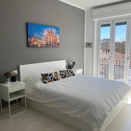 Casa Vacanza Luna Milan Exterior photo